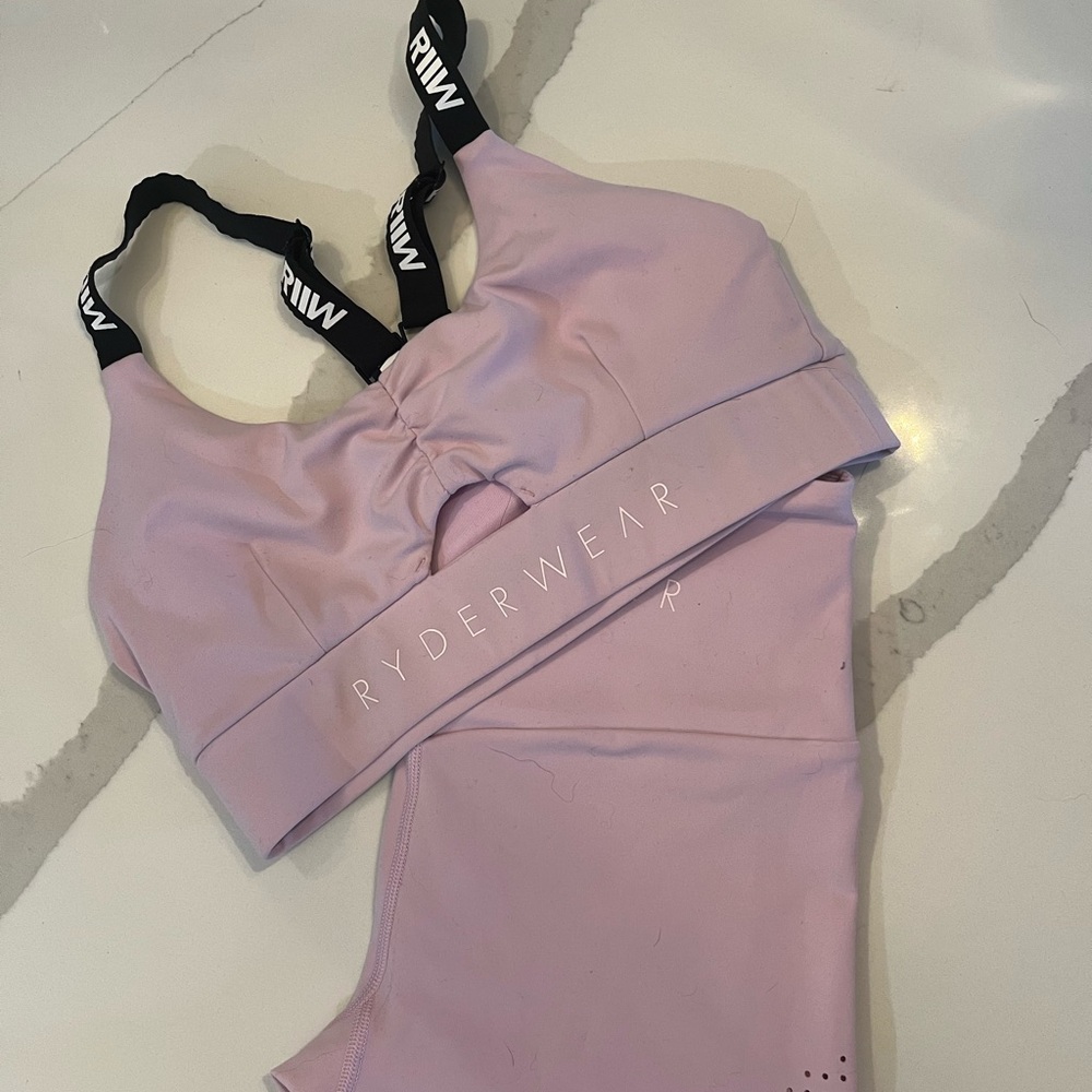 Ryderwear Women's Lavender Sports Bra and Leggings Set